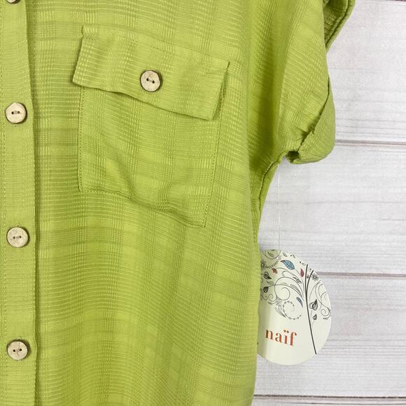 NAIF Women's Button Down Short Sleeve Collared Shirt Green Size Small NWT - Picture 3 of 8